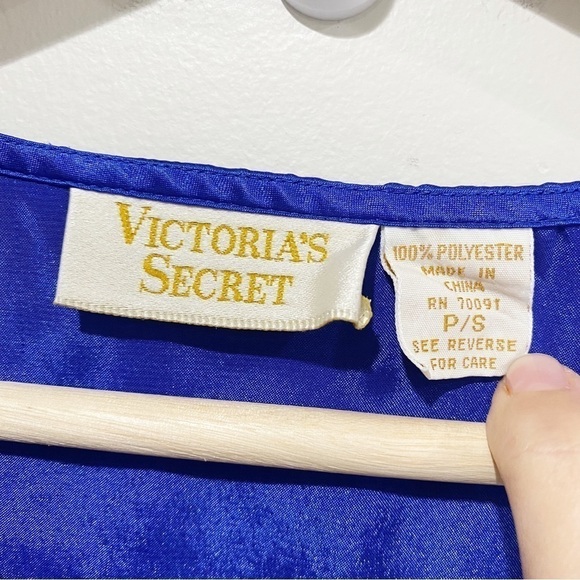 VICTORIA’S SECRET Vintage Blue Sleep Shirt Gold Label Sheer Sleeves Size Small - Picture 8 of 10